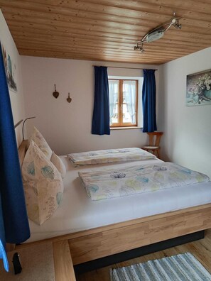 1 dormitorio y ropa de cama
