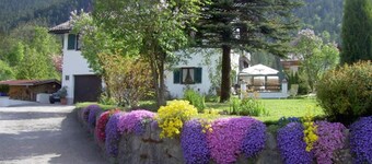 Ferienwohnung 2-4 Personen, ca. 65 qm, 1 Schlafzimmer, Wohnzimmer, Küche mit Essecke, Balkon