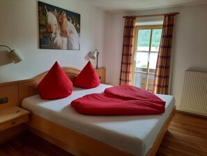 2 Schlafzimmer, Internetzugang, Bettwäsche