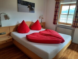 2 bedrooms, Internet, bed sheets