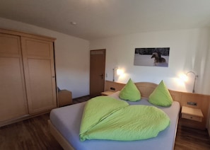 2 Schlafzimmer, Internetzugang, Bettwäsche