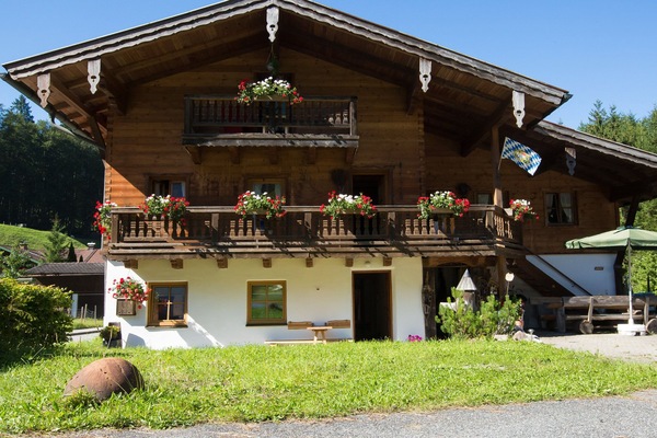 Ferienwohnung Wildmoos für 2 Personen, 1 separater Schlafraum, Terrasse, 58 m²-Hausansicht