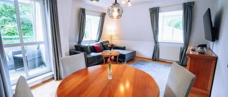 تناول الطعام