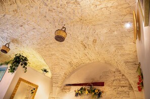 Exclusive-Suite, 1 Schlafzimmer, eigenes Bad | Italienische Bettbezüge von Frette, hochwertige Bettwaren