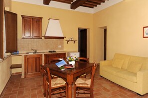 Lägenhet - 2 sovrum | Vardagsrum | Platt-tv