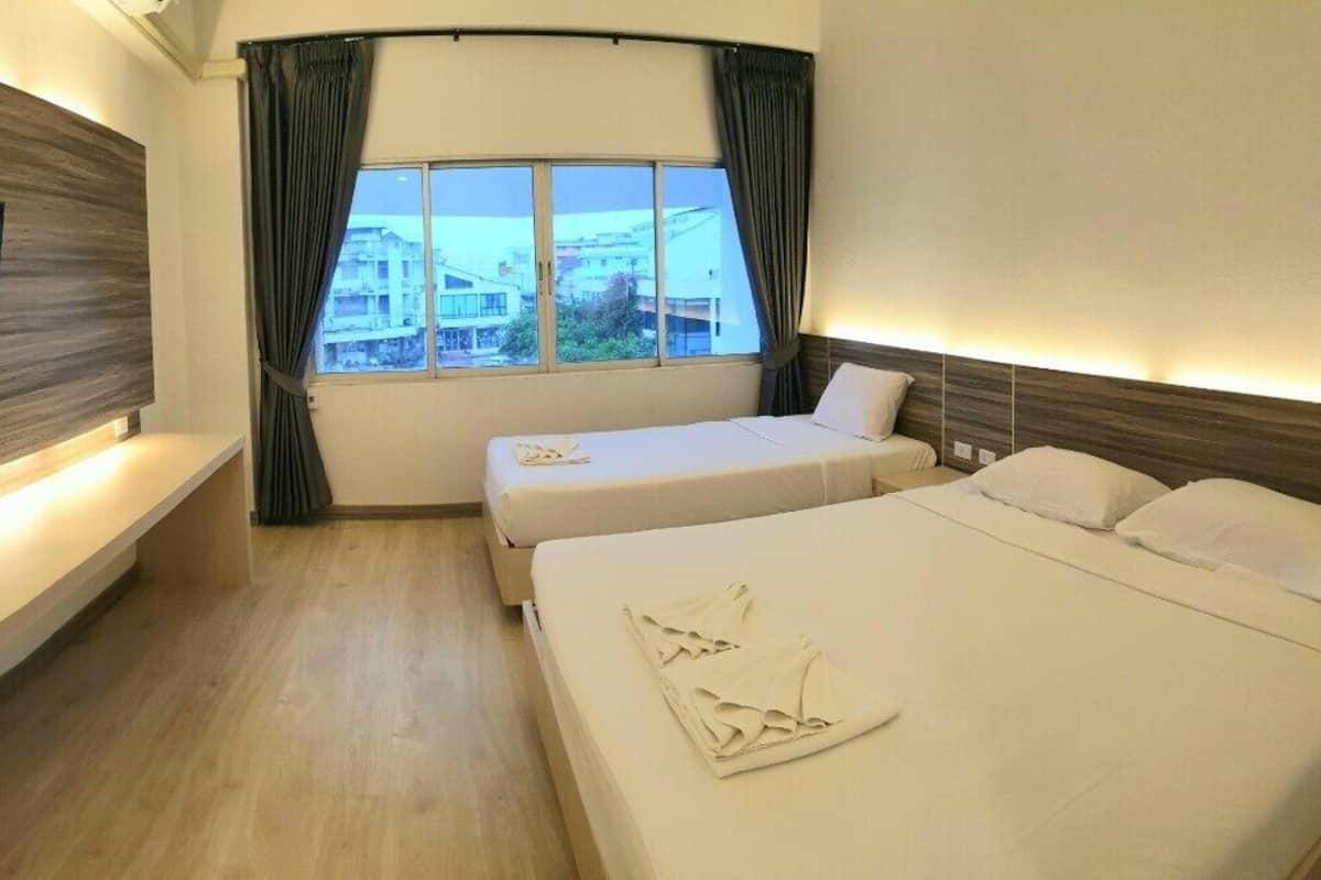Desk, blackout curtains, free WiFi, bed sheets