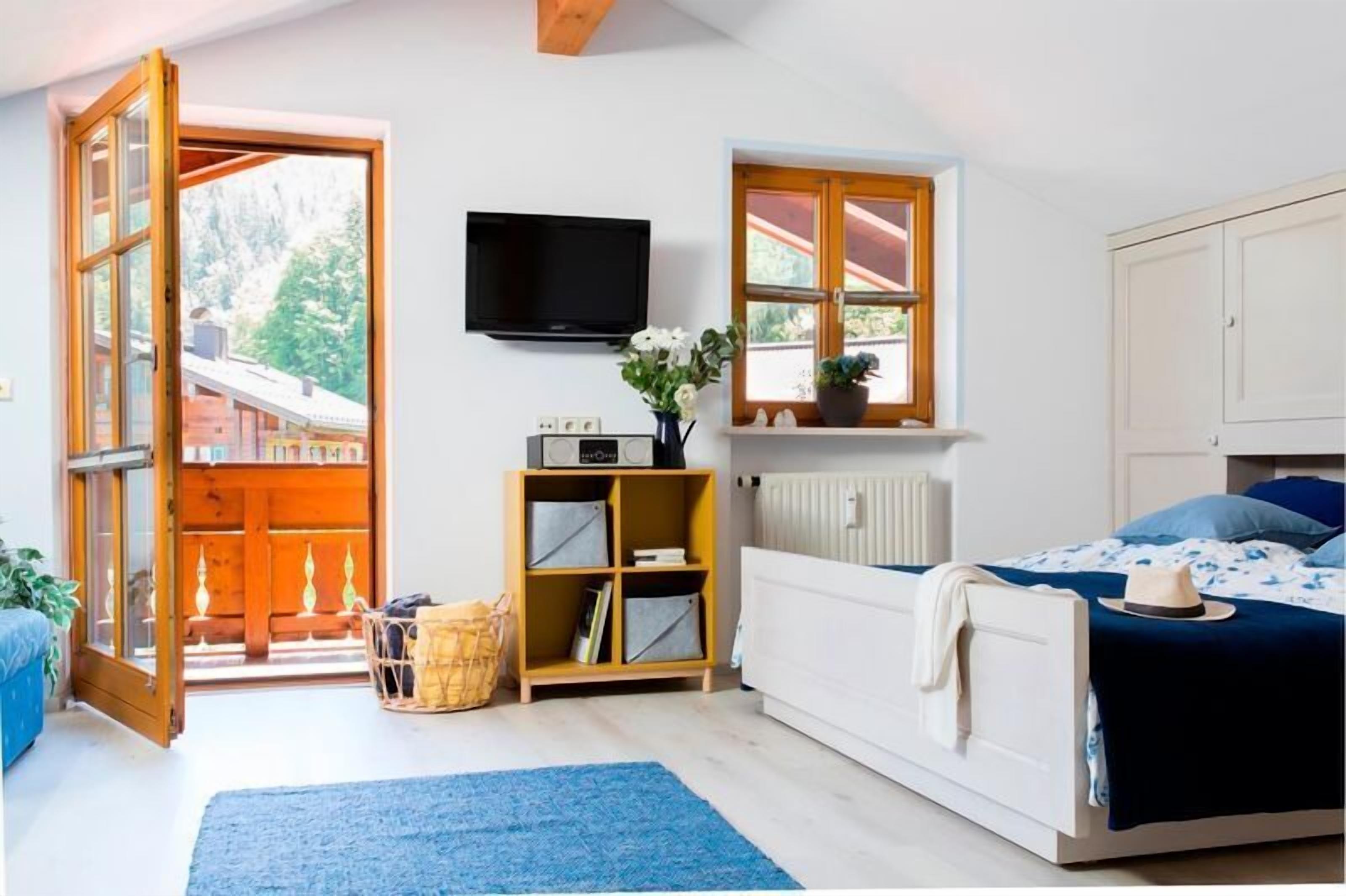 2 habitaciones, acceso a internet y ropa de cama 