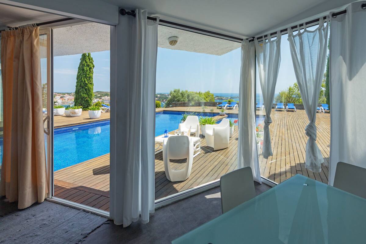 Dúplex Confort, 3 habitaciones, Terraza, vista al mar | Ropa de cama de alta calidad, minibar y cortinas blackout