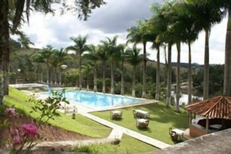 Outdoor pool. Hotel Cupim