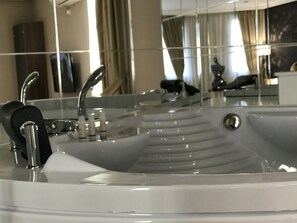 Bain à remous intérieur