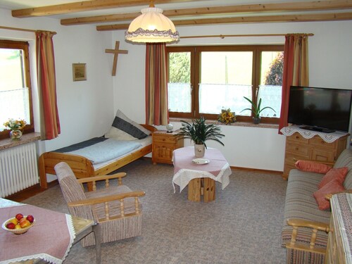 Ferienwohnung 76 qm im Landhausstil mit Alpenrundblick am Samerberg auf 700 m