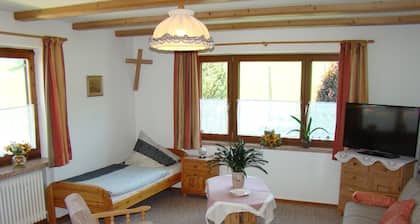Ferienwohnung 76 qm im Landhausstil mit Alpenrundblick am Samerberg auf 700 m
