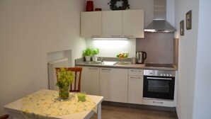 Fridge, oven, stovetop, toaster - Katharina (Chieming)