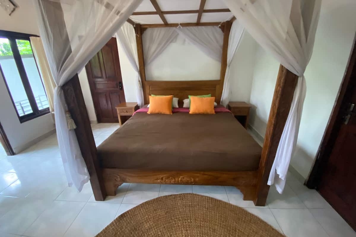 Standard Double Room, 1 King Bed, Garden View, Garden Area | 1 bedroom, minibar, in-room safe, free WiFi