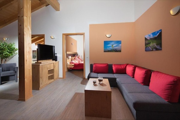 Hoher Göll, 1-2 Pers., 72 m², SZ, Wohnzimmer, Kochnische, Badewanne, Du/WC, Bk