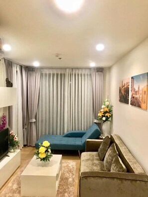 One Bedroom Condo | 1 habitación, caja de seguridad en la habitación y cortinas blackout 