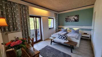 1 bedroom, internet, bed sheets
