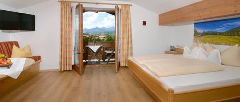 1 bedroom, internet, bed sheets