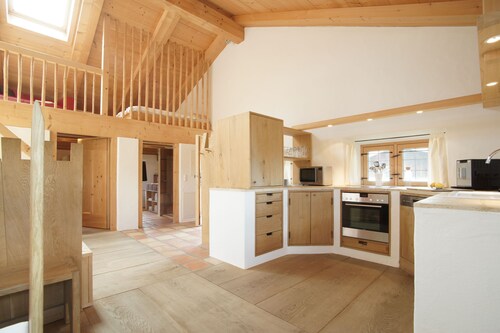 Vacation apartment Helena, 53 m², 1 bedroom, sleeping gallery, balcony