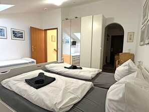 1 غرفة نوم وخدمة الإنترنت وملاءات أسرّة