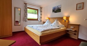 1 غرفة نوم وخدمة الإنترنت وملاءات أسرّة