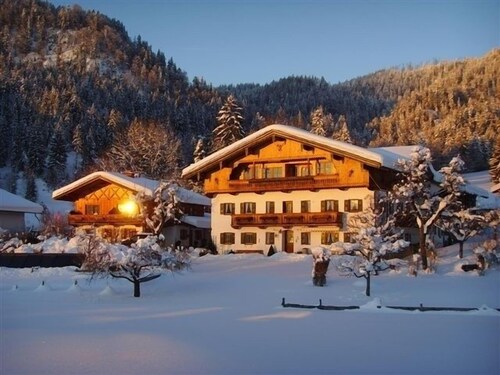 Kaiserblick two-room apartment 50sqm, shower/WC, extra bedroom, kitchen, balcony