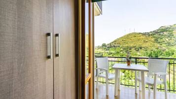 Standard Triple Room, 1 Bedroom, Bathtub | Terrace/patio