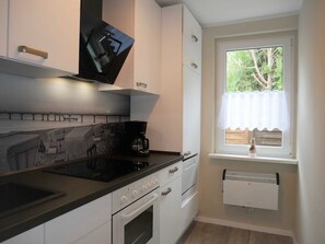 Refrigerador, microondas, horno y lavavajillas 