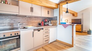 Kühlschrank, Ofen, Herdplatte, Geschirrspüler