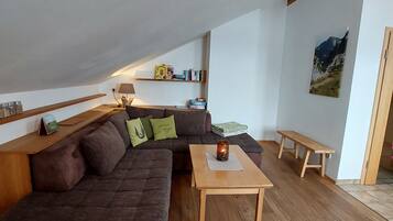 Een televisie en een dvd-speler