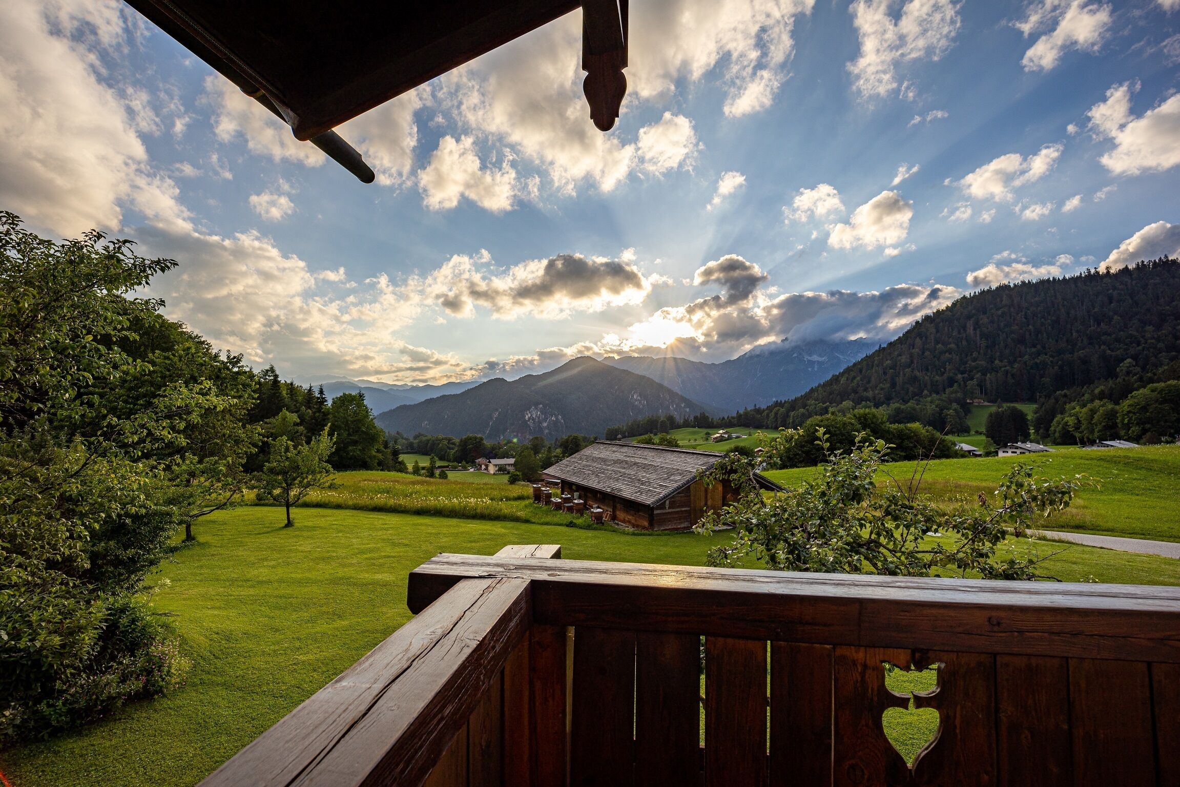 المنطقة المحيطة بالمنشأة