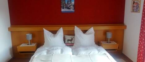 1 bedroom, internet, bed sheets