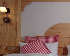 1 bedroom, internet, bed sheets - holiday flat (Staudach-Egerndach)