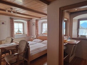 1 bedroom, Internet, bed sheets