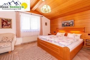 1 bedroom, internet, bed sheets
