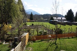 Property grounds - Apartment at the Mühlbach for 1-7 persons, 76 sqm, balcony, (Bad Reichenhall)