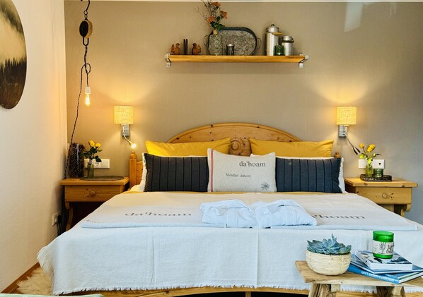 1 bedroom, internet, bed sheets