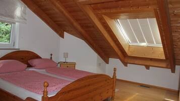 1 bedroom, internet, bed sheets