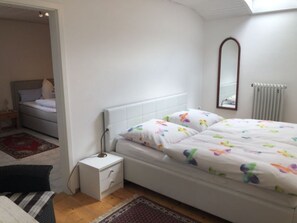 2 Schlafzimmer, Internetzugang, Bettwäsche