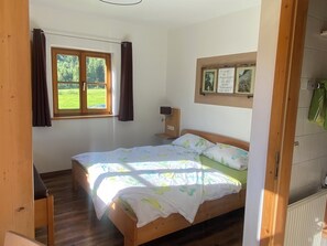 2 bedrooms, Internet, bed sheets