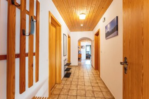 Interior - Feichteck vacation apartment with 2 separate bedrooms, eat-in kitchen, balcony (Samerberg)