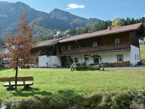 Vacation home for 10 people, 5 bedrooms, 200 m²