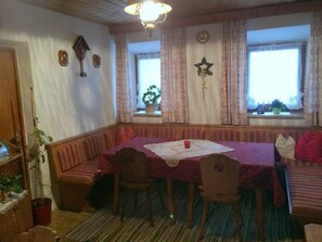 تناول الطعام