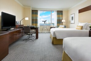 Premium bedding, in-room safe, desk, laptop workspace