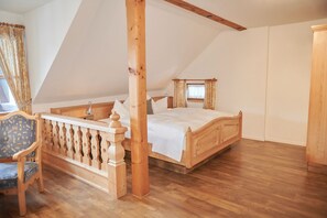1 chambre, fer et planche à repasser, accès Internet, draps fournis