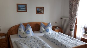 1 chambre, accĂšs Internet, draps fournis