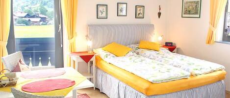 1 bedroom, internet, bed sheets