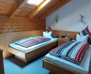 2 Schlafzimmer, Internetzugang, Bettwäsche