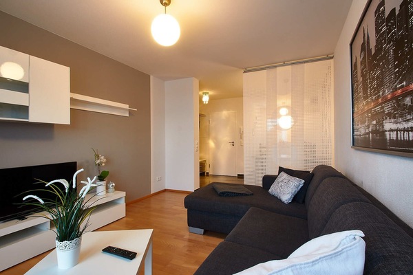 freundliche Ferienwohnung***- 3 Personen, 45 qm, 1 Schlafzimmer-Wohnzimmer mit Fernseher