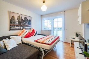 1 bedroom, bed sheets